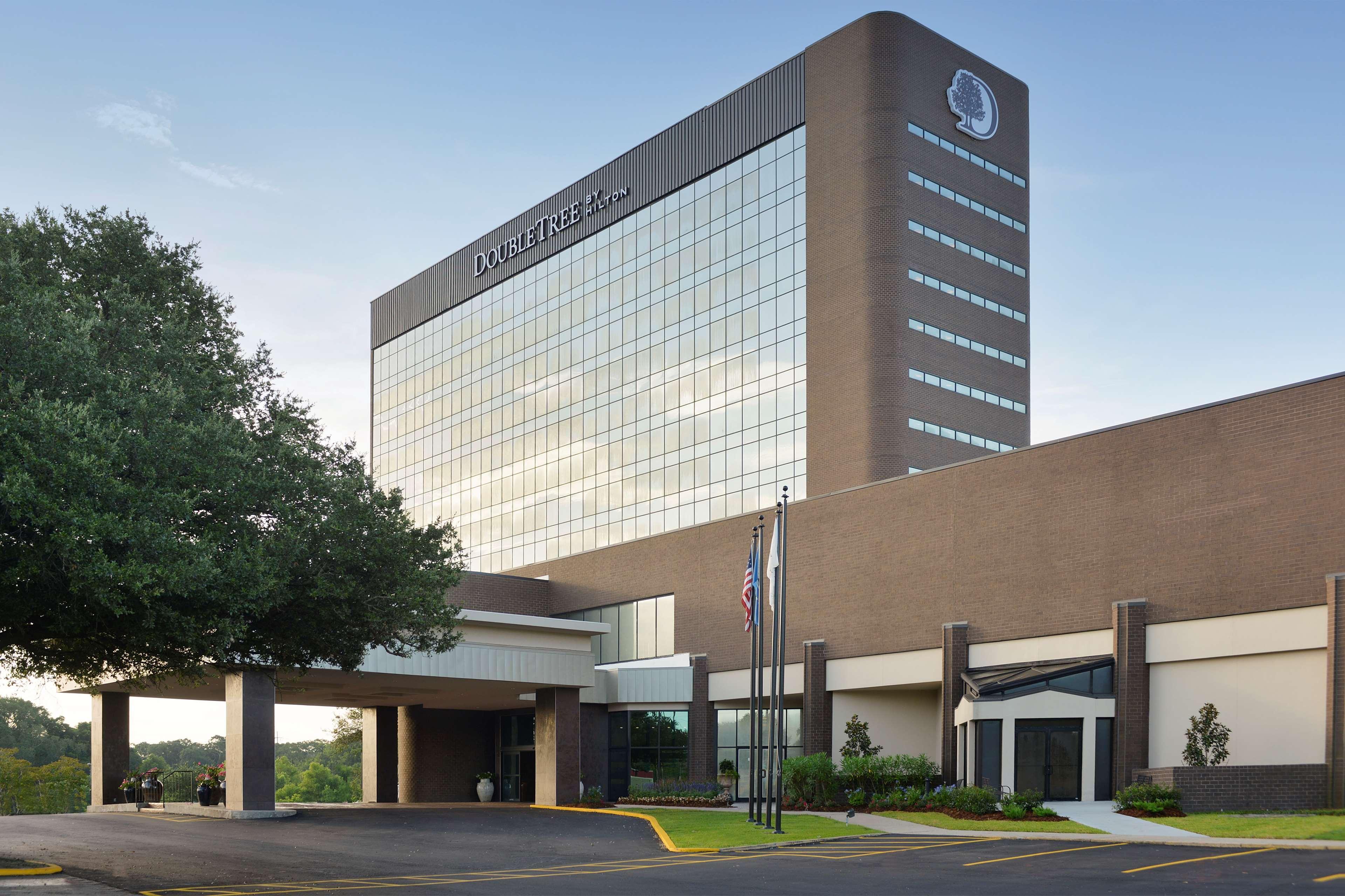 Doubletree By Hilton Lafayette Hotel Екстериор снимка