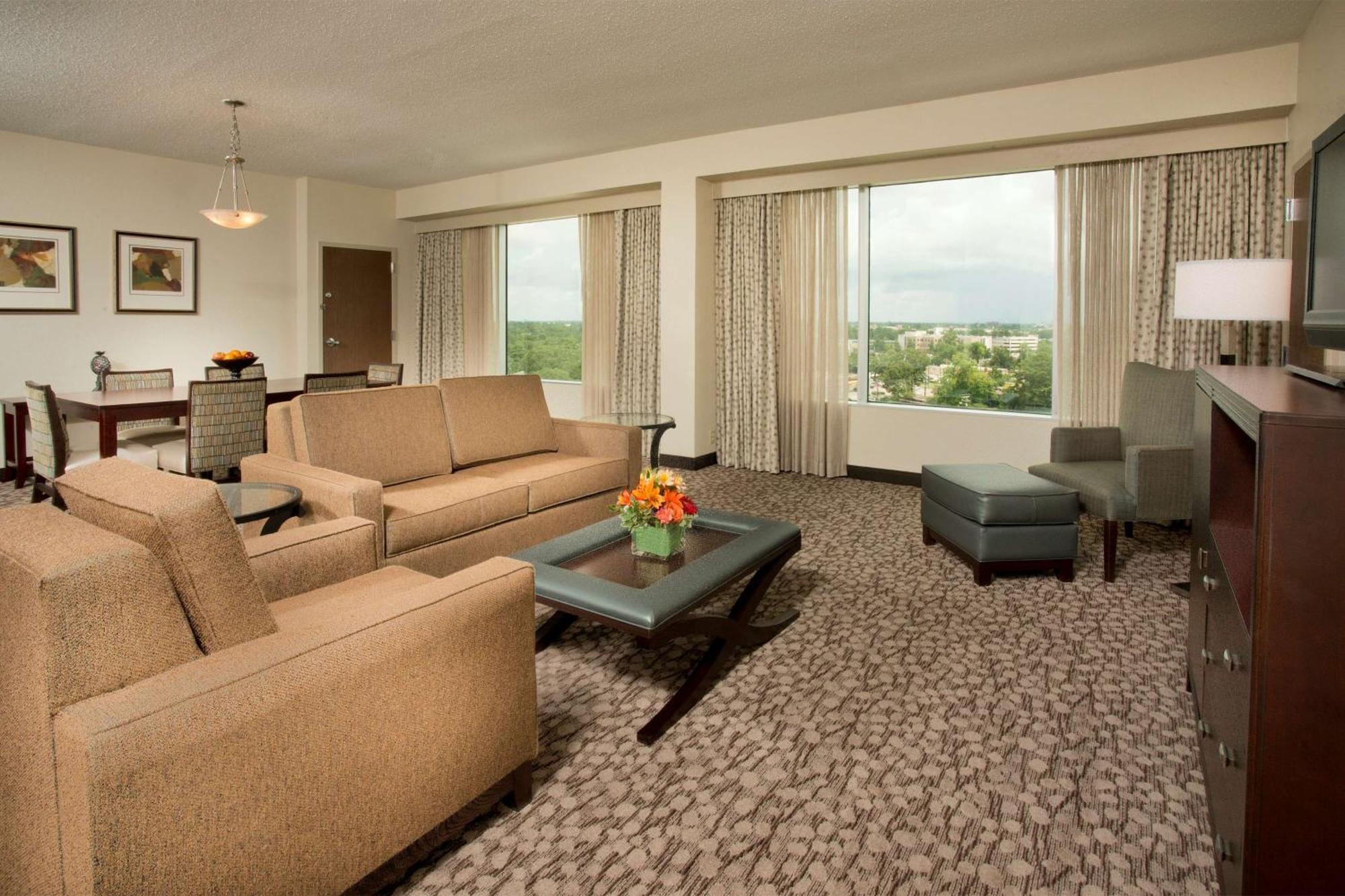 Doubletree By Hilton Lafayette Hotel Екстериор снимка