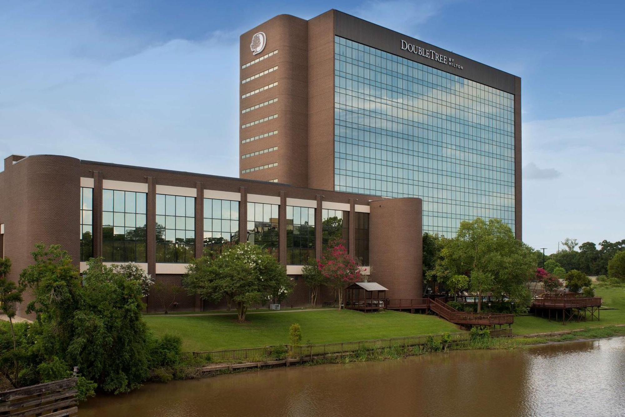 Doubletree By Hilton Lafayette Hotel Екстериор снимка